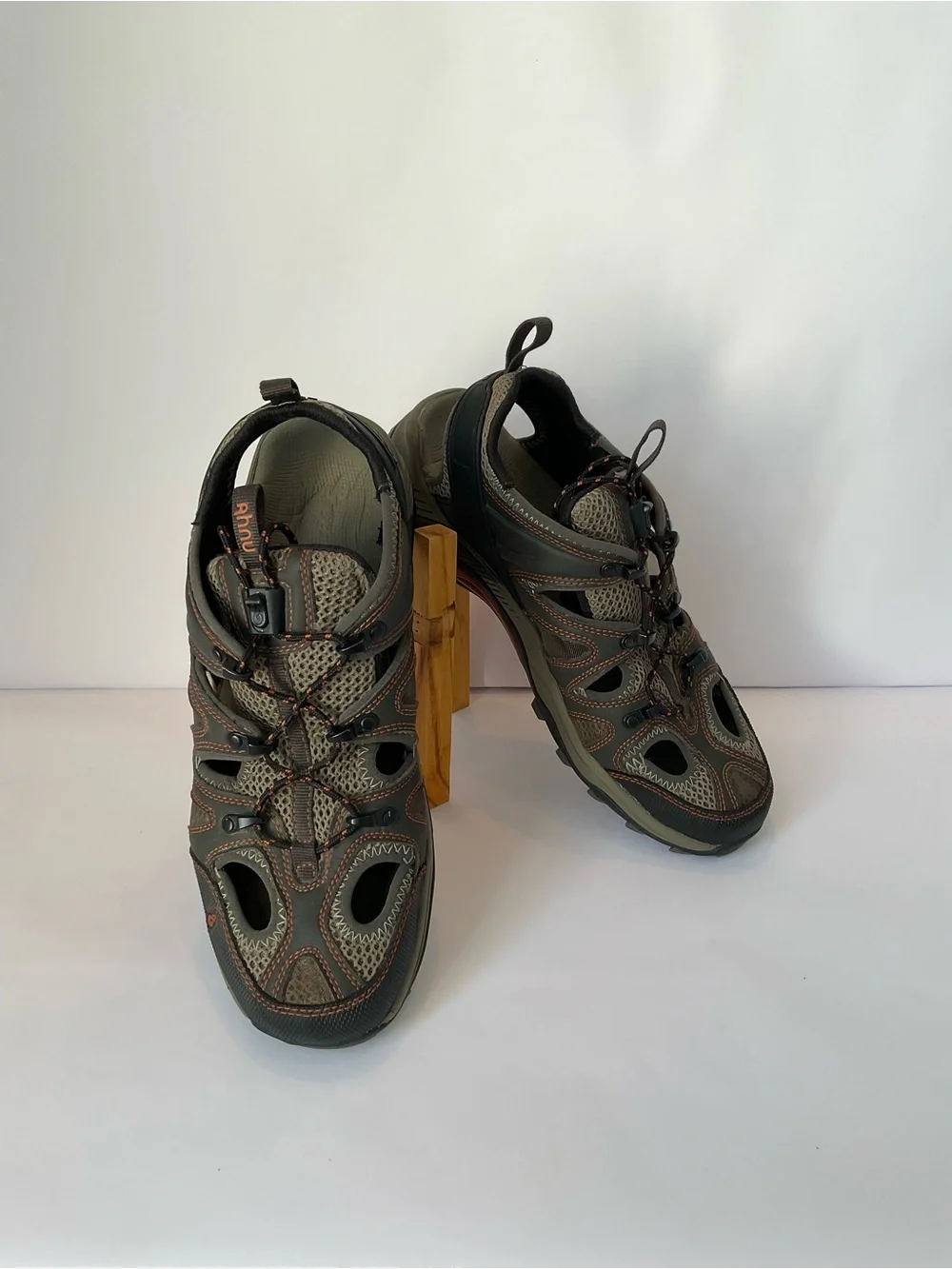 Ahnu Closed Toe Hiking Water Hybrid Sport Sandal